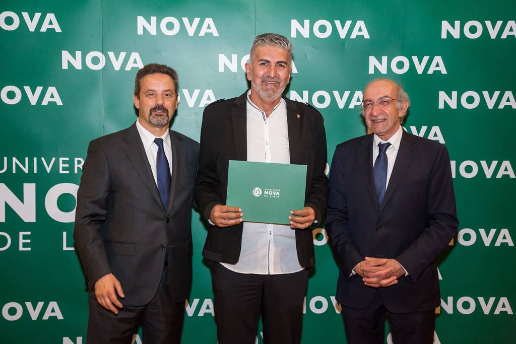 Rector of NOVA; Luís Garcia (representing Pedro Garcia, best student of Molecular and Celular Biology) and Dean of FCT NOVA